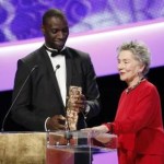 7758706909_amour-de-michael-haneke-grand-vainqueur-des-cesar-2013-avec-notamment-le-cesar-de-la-meilleur-actrice-pour-emmanuelle-riva-ici-avec-omar-sy-laureat-en-20121